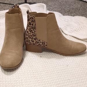 Leopard Accent Tan Ankle Boots